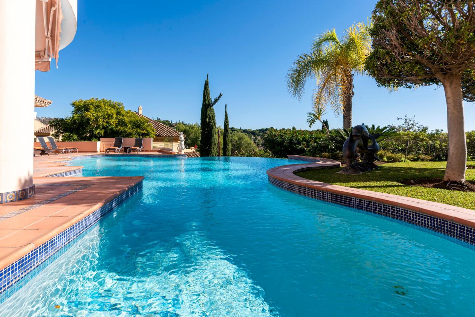 Luxury Villa Robledal By Mabiente - Views Of The Sea And The Golf Course Marbella Exterior photo
