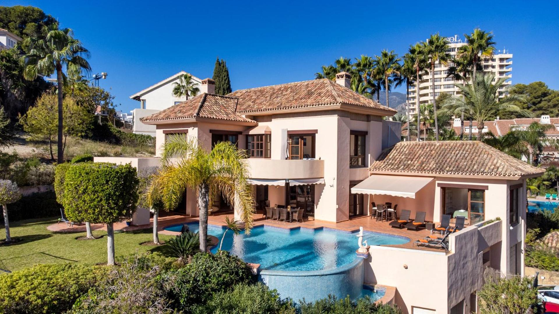 Luxury Villa Robledal By Mabiente - Views Of The Sea And The Golf Course Marbella Exterior photo