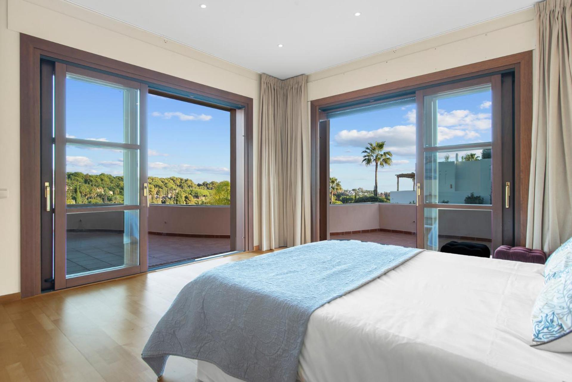 Luxury Villa Robledal By Mabiente - Views Of The Sea And The Golf Course Marbella Exterior photo