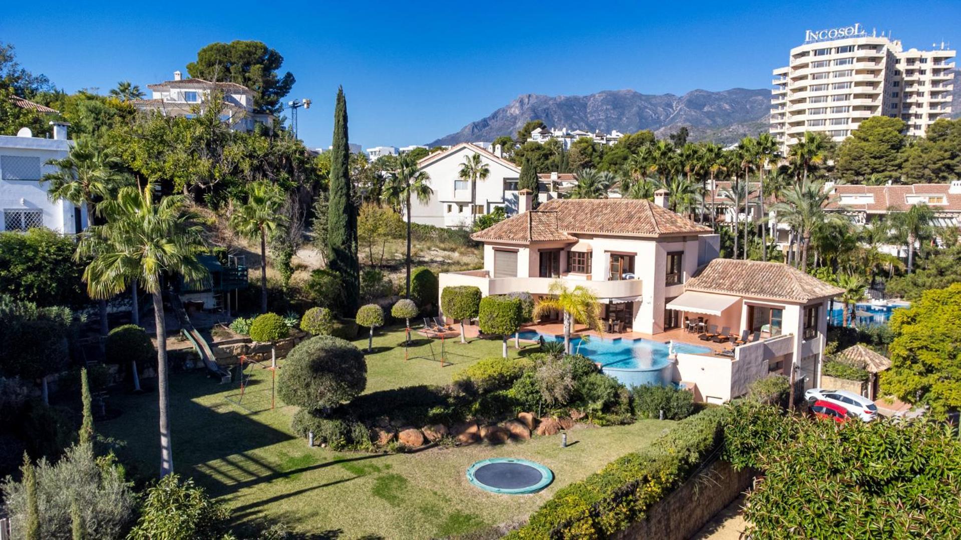 Luxury Villa Robledal By Mabiente - Views Of The Sea And The Golf Course Marbella Exterior photo
